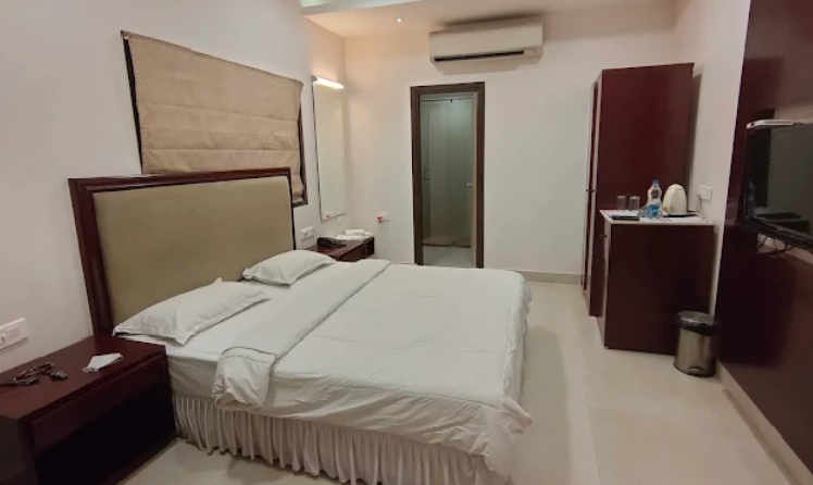 1 x Executive Room 